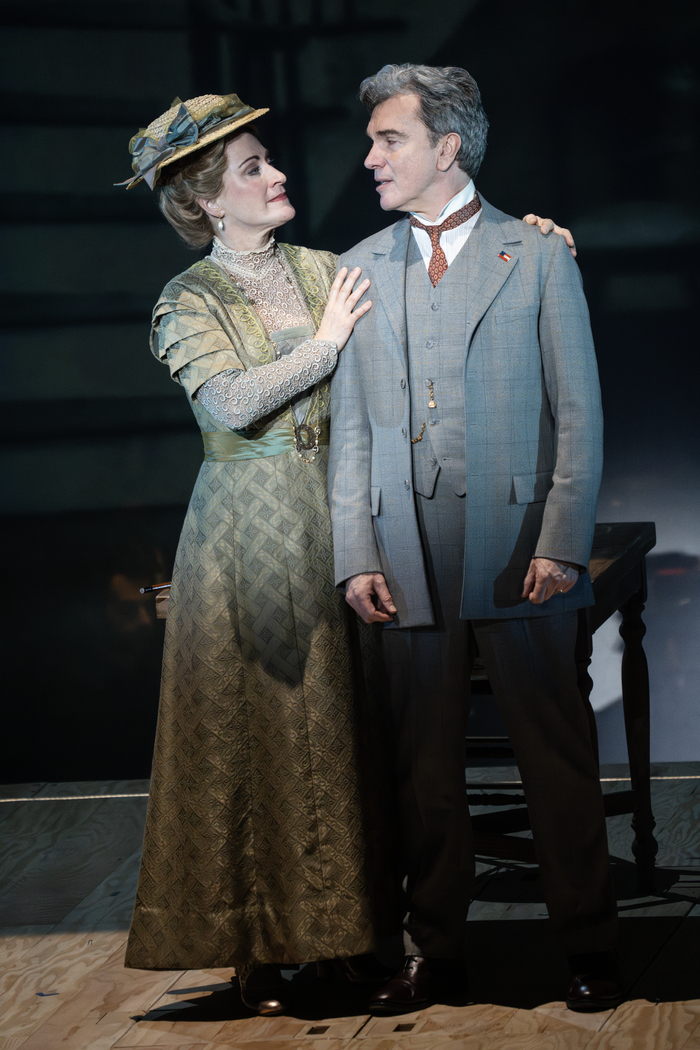 Alison Ewing and Chris Shyer in the National Tour of PARADE Photo