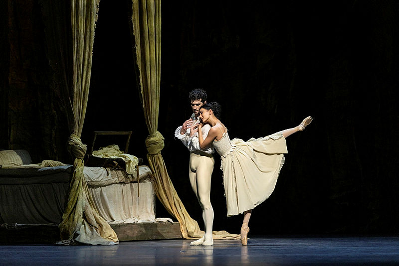 Review: MANON at San Francisco Ballet Image