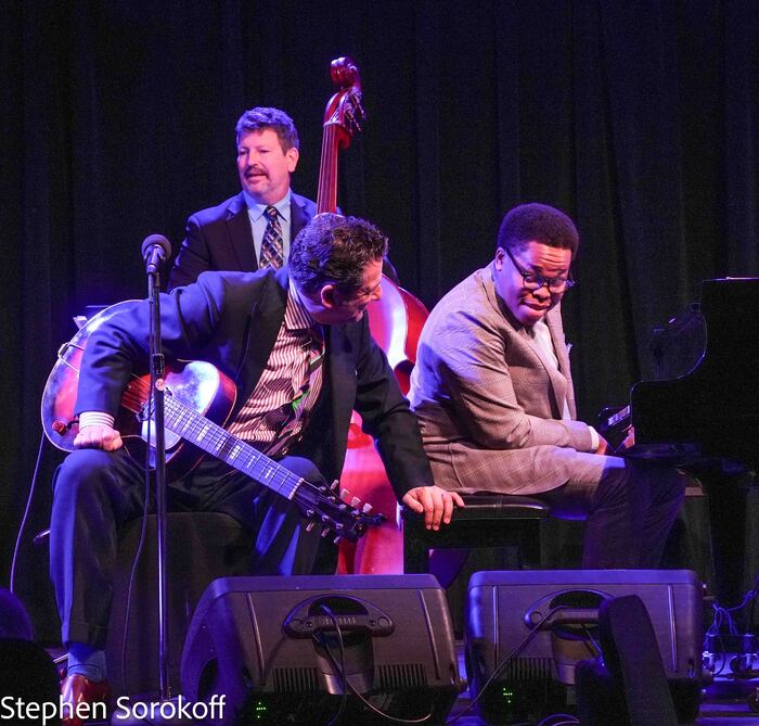 Photos: John Pizzarelli is An Island of Perfection at The Arts Garage  Image