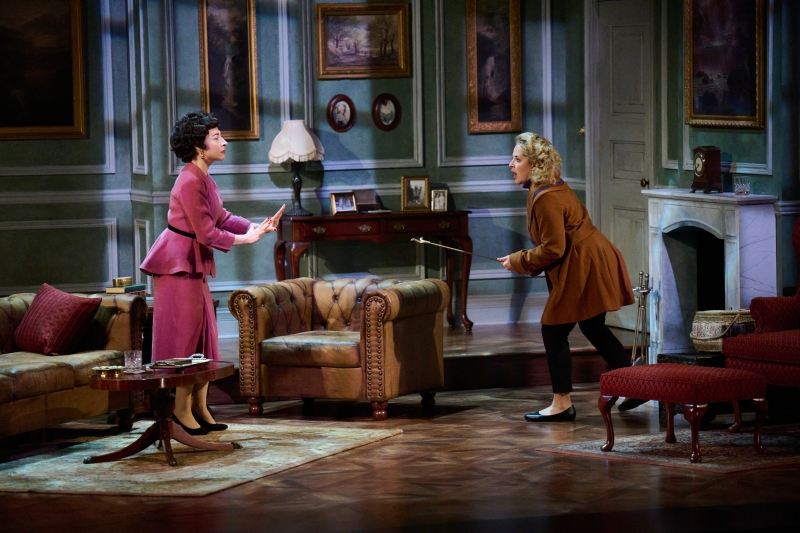 Review: DIAL M FOR MURDER at The Village Theater Image