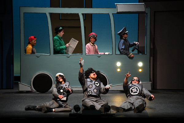 Photos: DON'T LET THE PIGEON DRIVE THE BUS! at Stages Theatre Company  Image