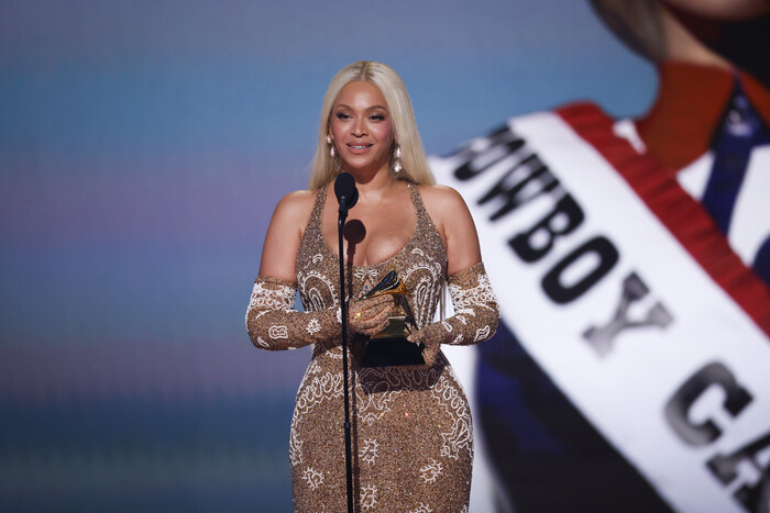 Photos: Inside the 67th GRAMMYs With Lady Gaga, Beyoncé, Charli XCX, & More  Image