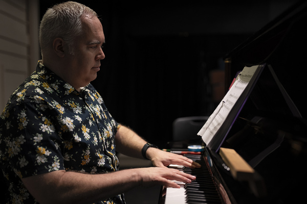 Photos: ROAD SHOW In Rehearsal At freeFALL Image