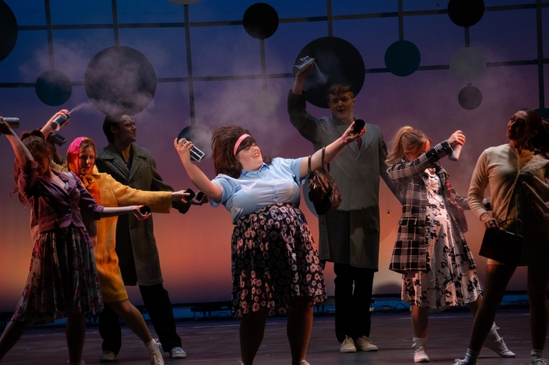 Review: HAIRSPRAY at White Theatre  Image