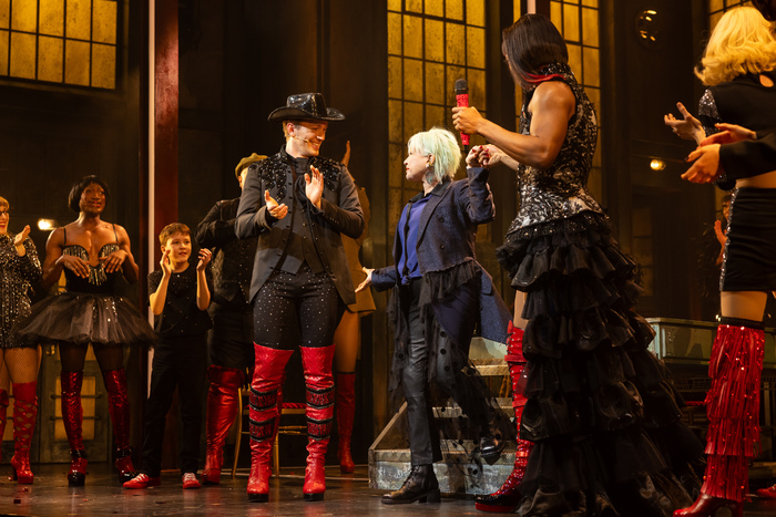 Photos: Cyndi Lauper and More Attend KINKY BOOTS UK Tour Gala Night  Image