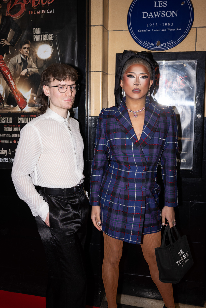 Photos: Cyndi Lauper and More Attend KINKY BOOTS UK Tour Gala Night  Image