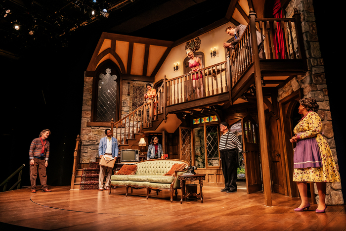 Photos: NOISES OFF Now Playing at Geffen Playhouse Image