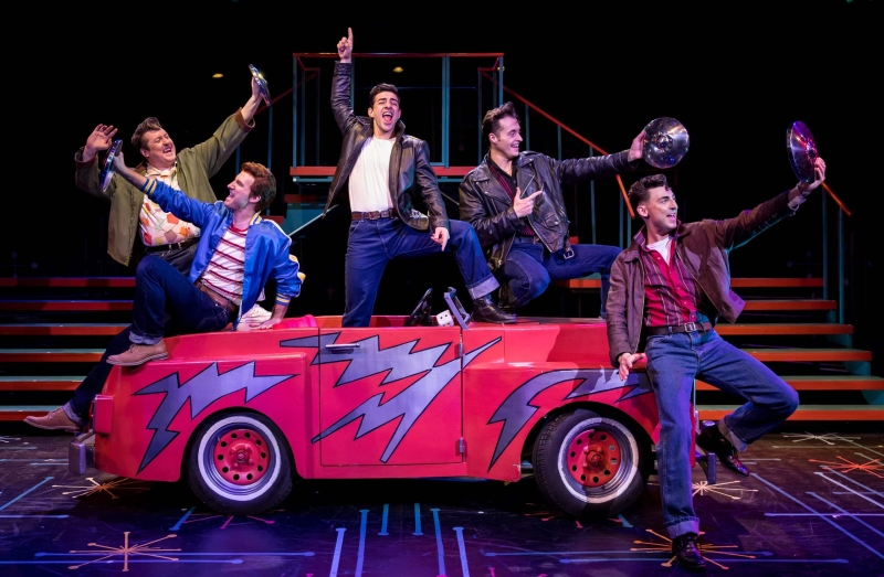 Review: GREASE at Chanhassen Dinner Theatres  Image