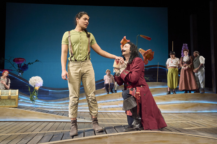 Photos: Great Lakes Theater's PETER AND THE STARCATCHER Image