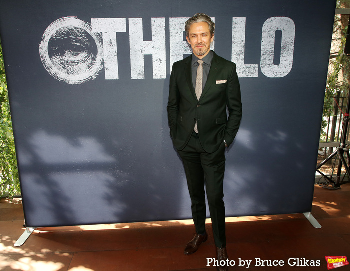 Photos: Denzel Washington, Jake Gyllenhaal, and the Cast of OTHELLO Meet the Press  Image