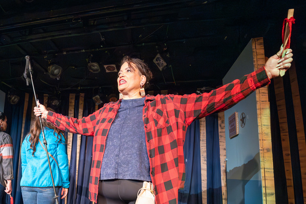 Photos: FOUR WOMEN IN RED Premieres This Friday At The Victory  Image