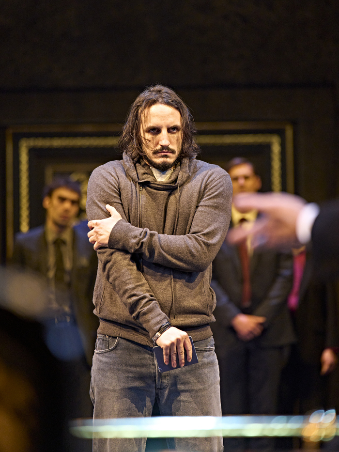Photos: Jonathan Bailey and More in RICHARD II Image