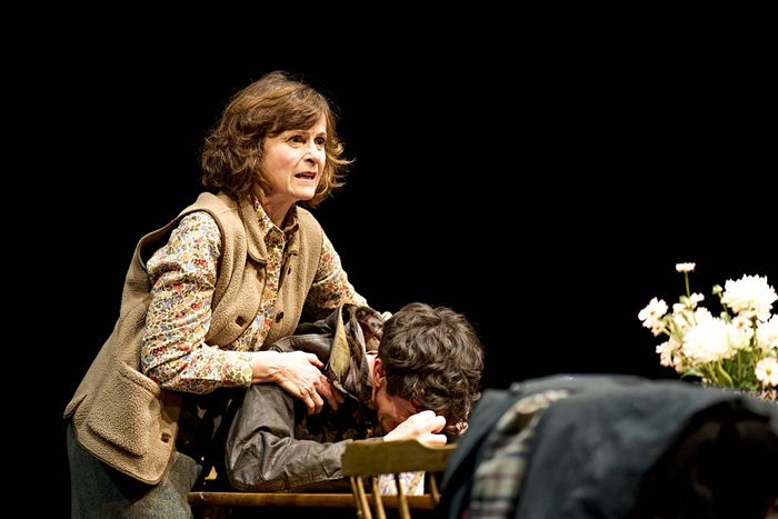 Photos: Jonathan Bailey and More in RICHARD II Image