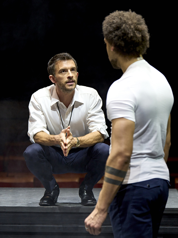 Photos: Jonathan Bailey and More in RICHARD II Image