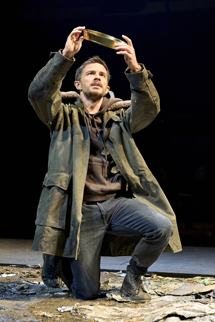 Photos: Jonathan Bailey and More in RICHARD II Image