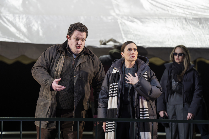 Photos: MARY QUEEN OF SCOTS At English National Opera Image