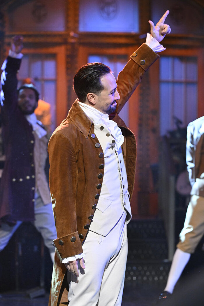 Photos: Lin-Manuel Miranda Makes a Triumphant Return as Alexander Hamilton in SNL50 Anniversary Special  Image