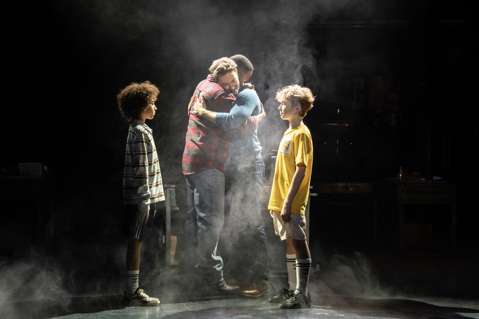 Photos: First Look At KINKY BOOTS New UK & Ireland Tour Image