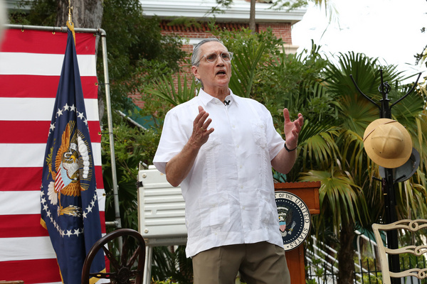 Photos: Harry S. Truman's Grandson Stars In Samuel Gallu's GIVE 'EM HELL, HARRY!  Image