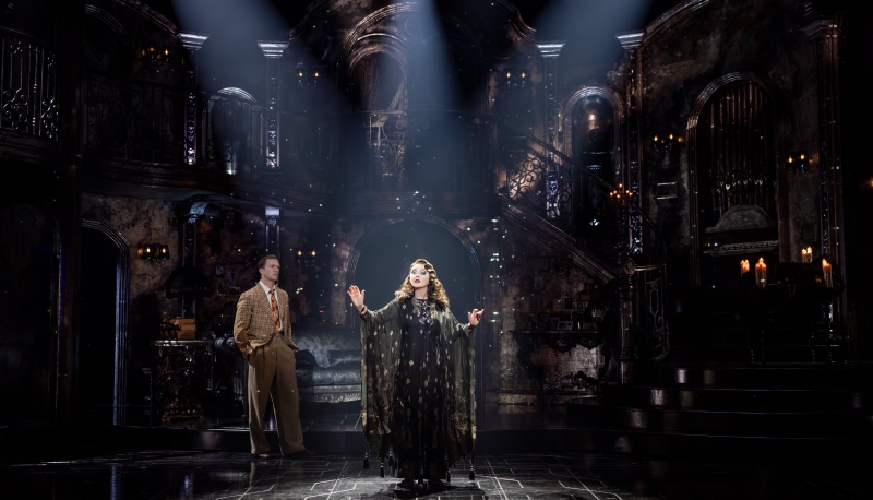 Exclusive: SUNSET BOULEVARD Stars, Directors Reflect on the Show’s Traditional, Stripped-Down Stagings Image