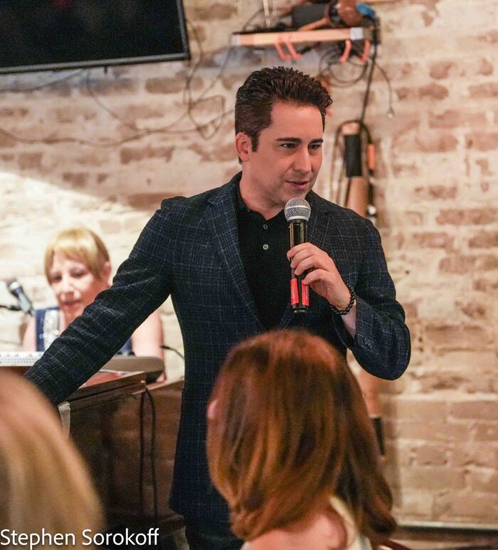 Photos: John Lloyd Young Surprises Open Mic Audience at Cafe Centro  Image