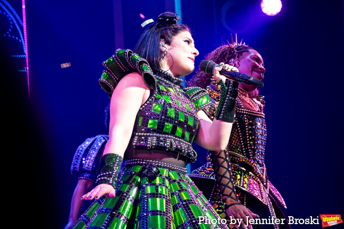 Photos: New SIX Queens Take First Bows on Broadway  Image