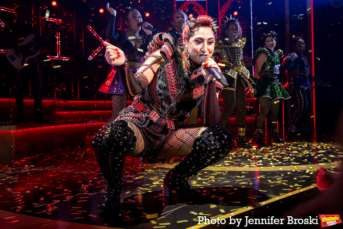 Photos: New SIX Queens Take First Bows on Broadway Image