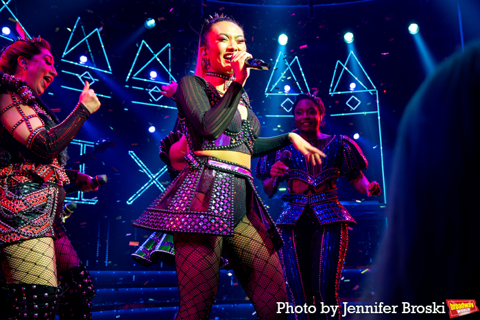 Photos: New SIX Queens Take First Bows on Broadway Image