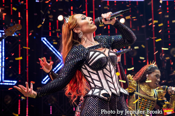 Photos: New SIX Queens Take First Bows on Broadway Image