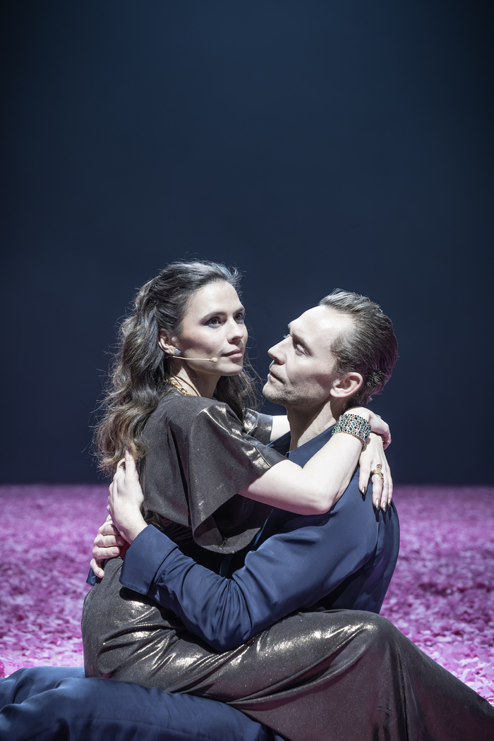 Photos: Tom Hiddleston, Hayley Atwell and More in MUCH ADO ABOUT NOTHING  Image