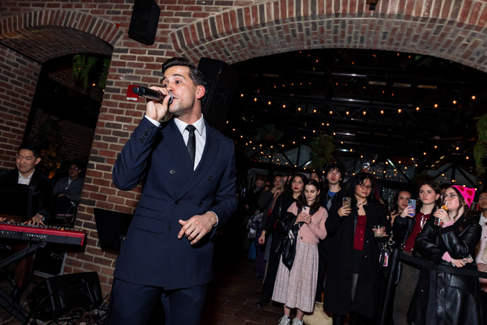 Photos: Darren Criss, Sara Bareilles & More Attend MAYBE HAPPY VALENTINE'S With Dez Duron  Image