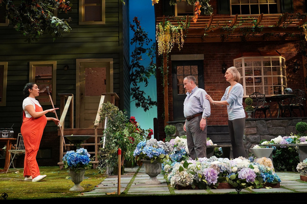 Photos: Westport Country Playhouse Presents NATIVE GARDENS  Image