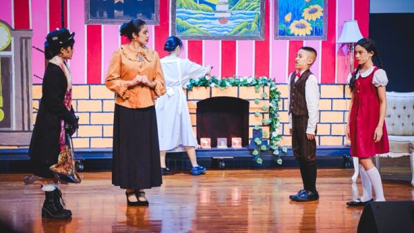 Review: Global Jaya's Mary Poppins Jr. is Supercalifragilisticexpialidocious  Image