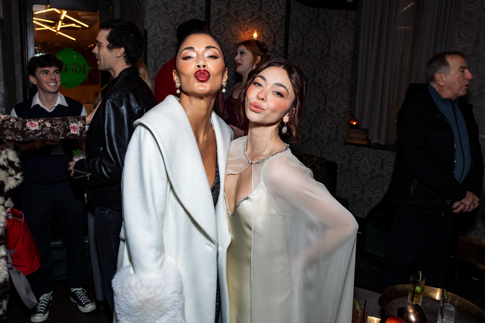 Nicole Scherzinger, Sarah Hyland Photo