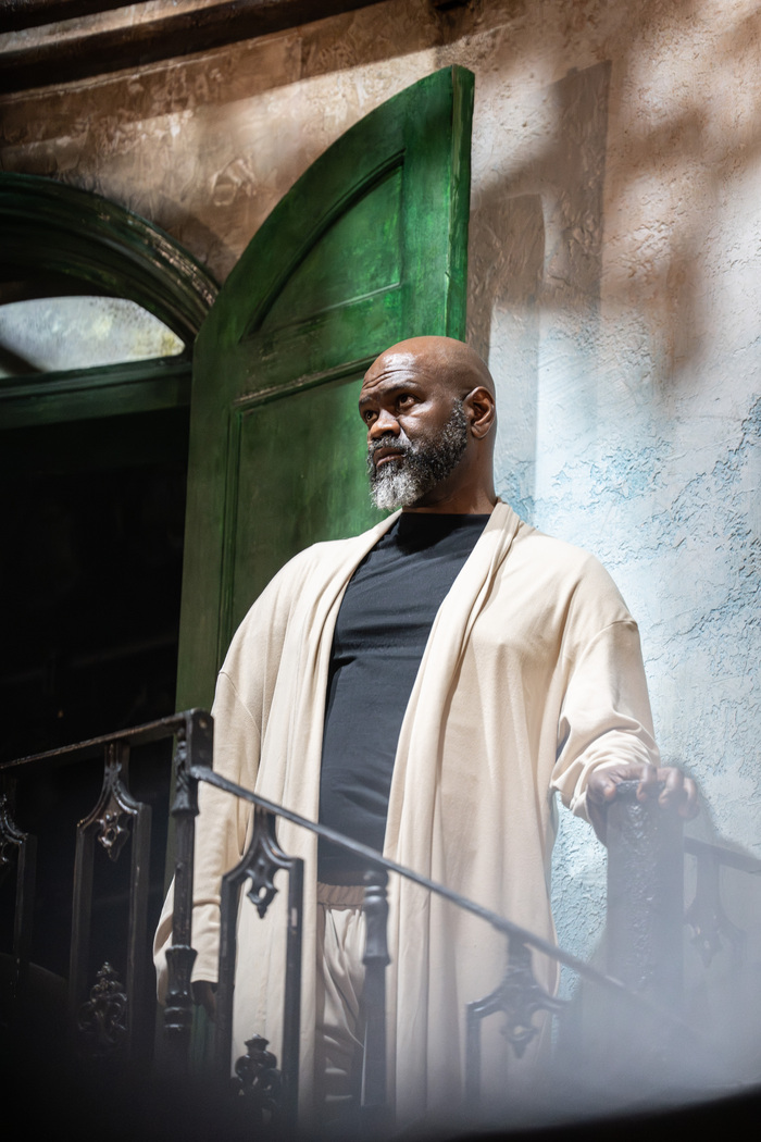 Photos: HADESTOWN London New Cast in Rehearsal Image