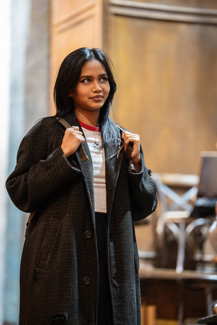 Photos: HADESTOWN London New Cast in Rehearsal Image