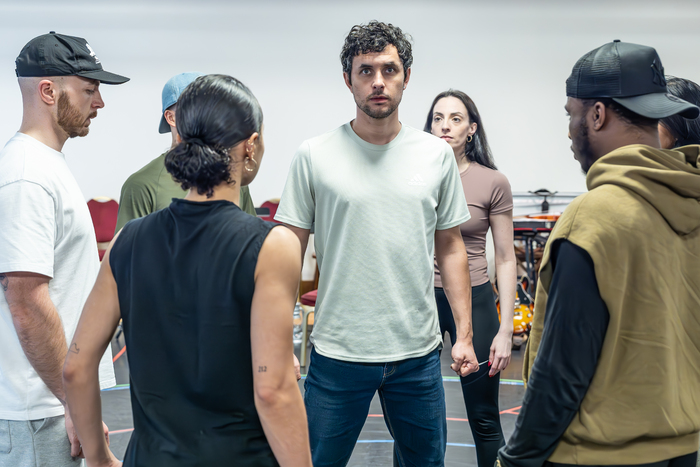Photos: HADESTOWN London New Cast in Rehearsal Image