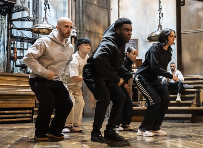 Photos: HADESTOWN London New Cast in Rehearsal Image