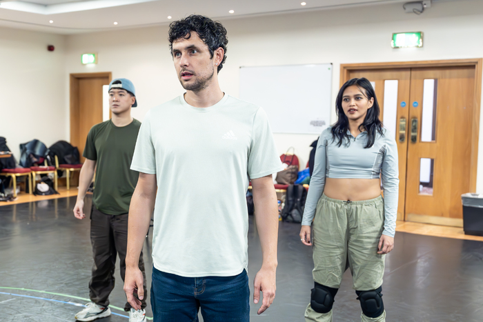 Photos: HADESTOWN London New Cast in Rehearsal Image