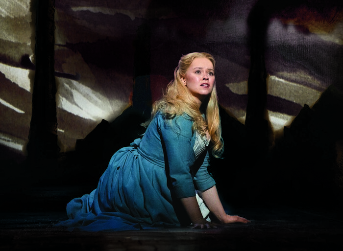 Photos: LES MISERABLES Extends in London; New Photos  Image