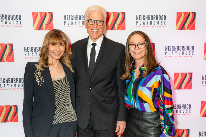 Photos: Pamela Moller Kareman and Mary Steenburgen Honored At Neighborhood Playhouse Gala  Image