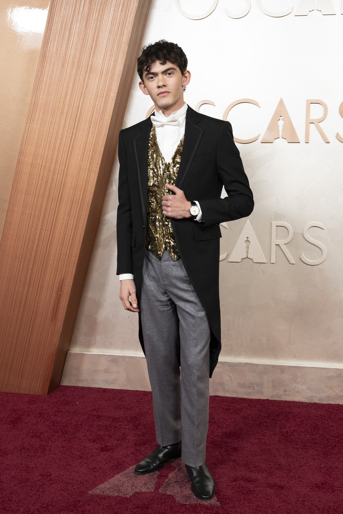 Photos: WICKED Stars, Rachel Zegler, & More on the Oscars Red Carpet  Image