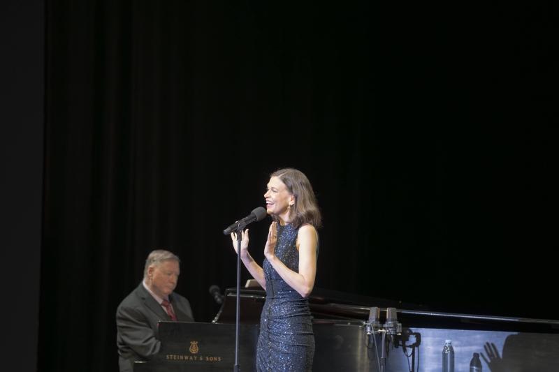 Review: Tony Award Winner Sutton Foster Returns to the OC at Irvine Barclay  Image