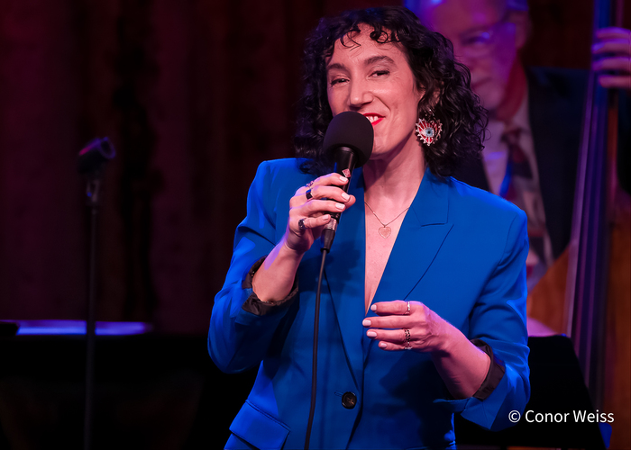 Photos: See Highlights from Gabrielle Stravelli's Stunning Show at Birdland  Image