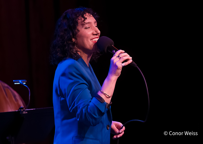 Photos: See Highlights from Gabrielle Stravelli's Stunning Show at Birdland  Image