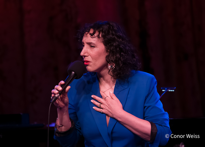 Photos: See Highlights from Gabrielle Stravelli's Stunning Show at Birdland  Image