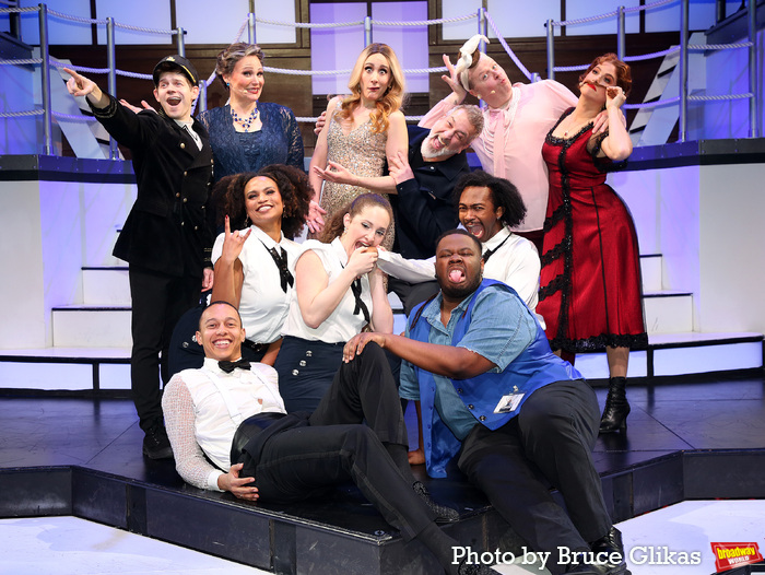 Photos: Joey Fatone Visits TITANIQUE Off-Broadway Image