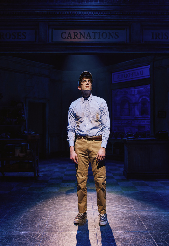 Exclusive Photos: Elizabeth Gillies & Milo Manheim Shine in LITTLE SHOP OF HORRORS Off-Broadway Image