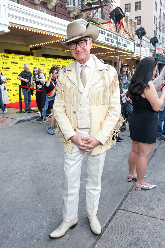 Photos: Andrew Rannells & More Attend ANOTHER SIMPLE FAVOR Premiere Image