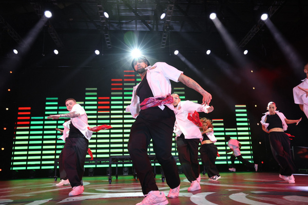 Photos: Dance Stars Take Center Stage At MOVE IT 2025: A 20-Year Celebration Of Dance  Image